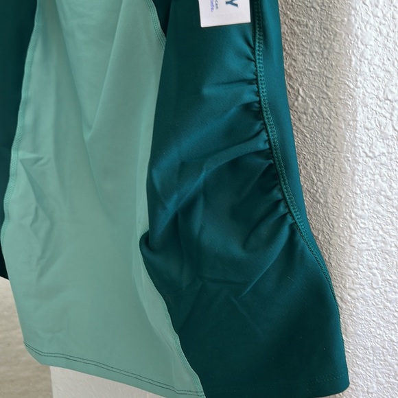 Old Navy Maternity Powersoft Tank Top - Picture 4 of 5